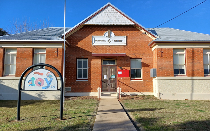 Facade of masonic lodge where Bingara toy library runs